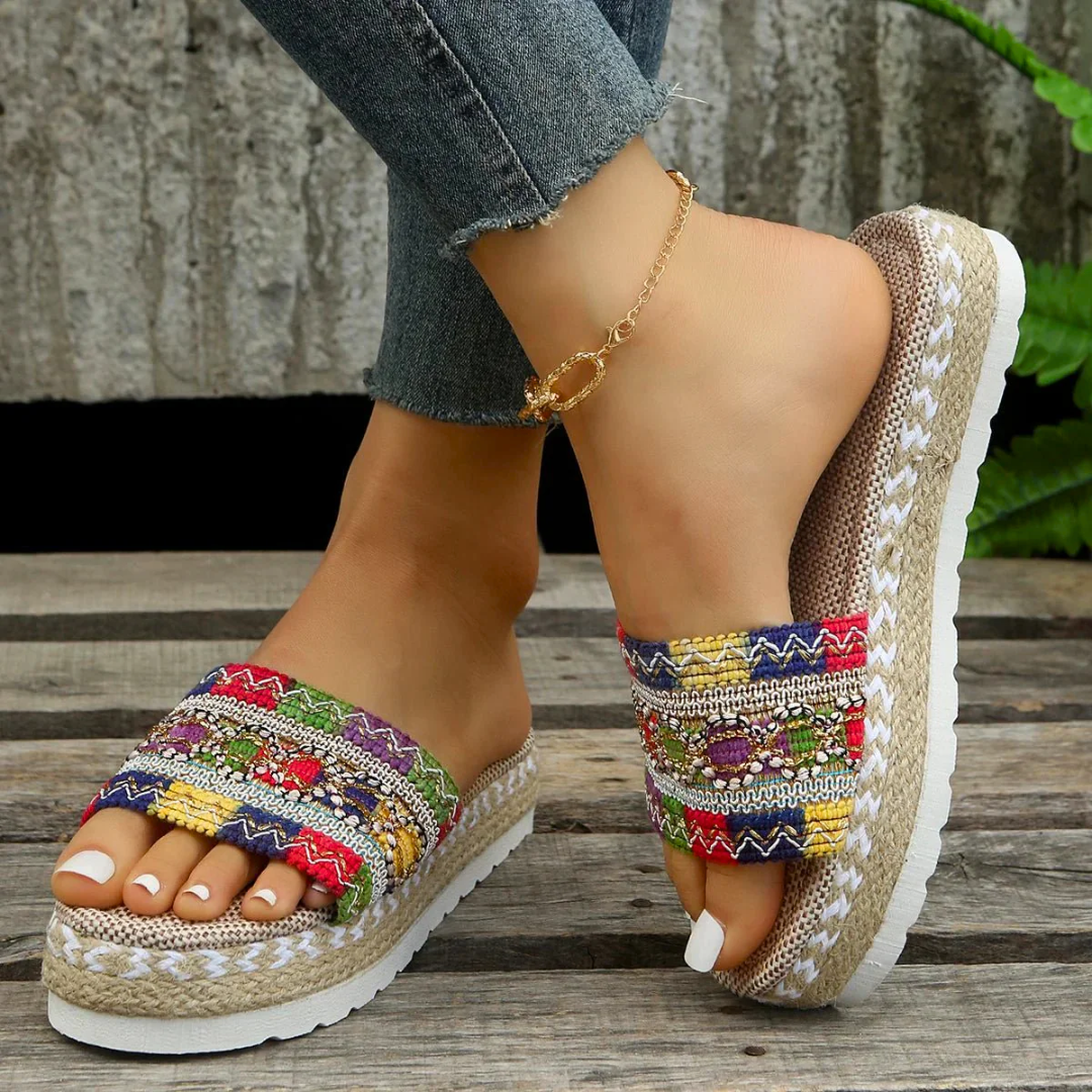 Annabel - Boho slippers met plateauzool